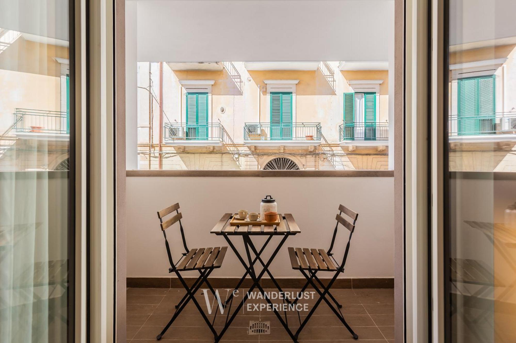 Wanderlust Experience Mood Apartment Bitonto Luaran gambar